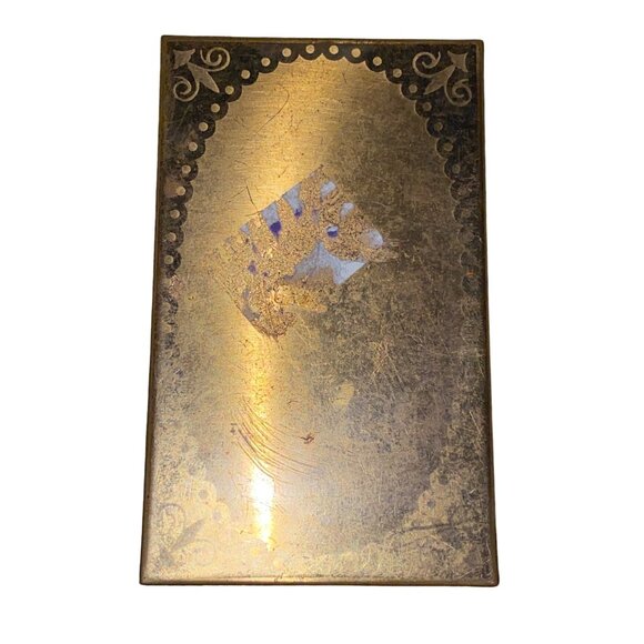 Henrietta Vintage Brass Etched Compact Makeup Powder Case - Picture 6 of 8